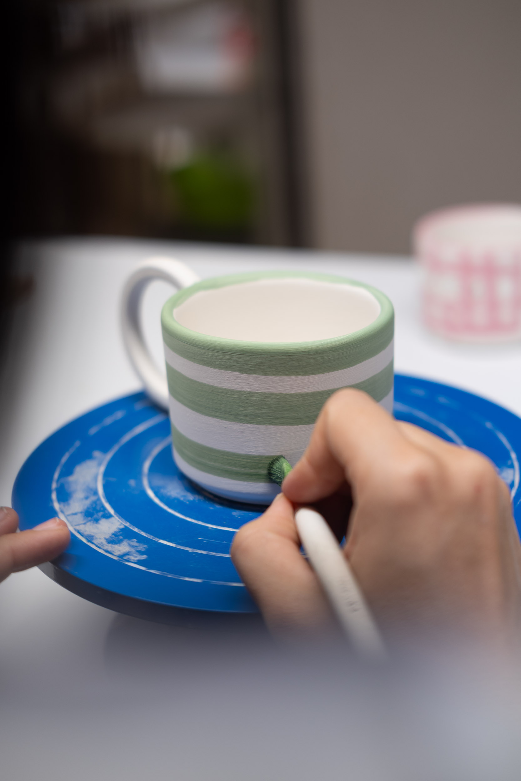 liniște în porțelan, Festivus - imagine 10