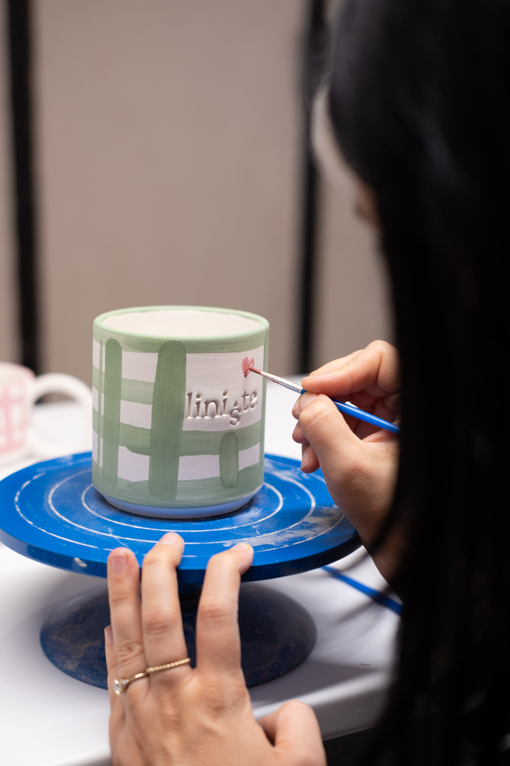 liniște în porțelan, Festivus - imagine 8