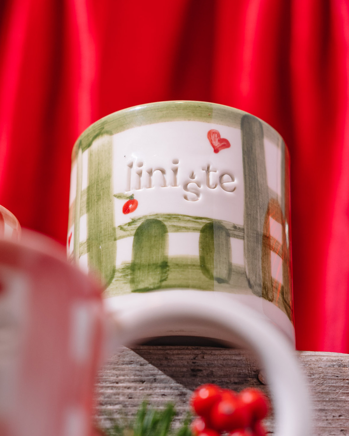 liniște în porțelan, Festivus - imagine 4